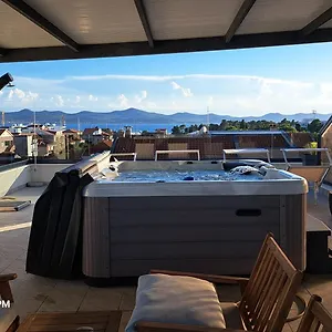 https://apartment-bruno.hotelinzadar.com